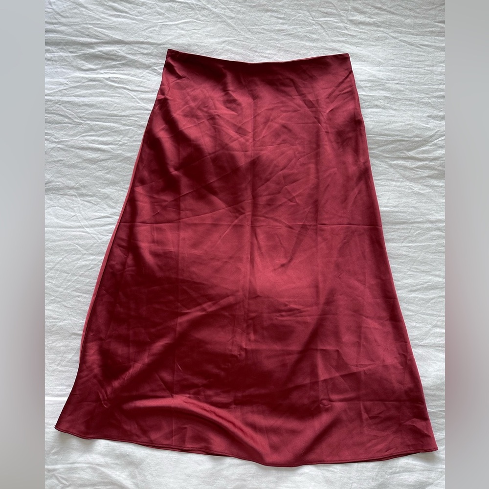 J Crew silky midi skirt in a warm reddish color - Size Small
